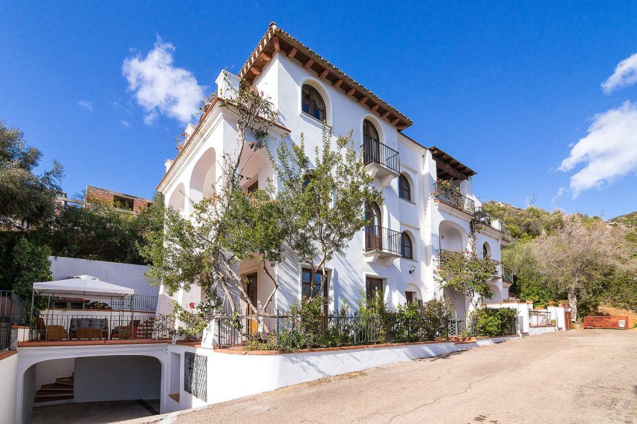 Casa Anna Villa Santa Maria Navarrese Eksteriør bilde