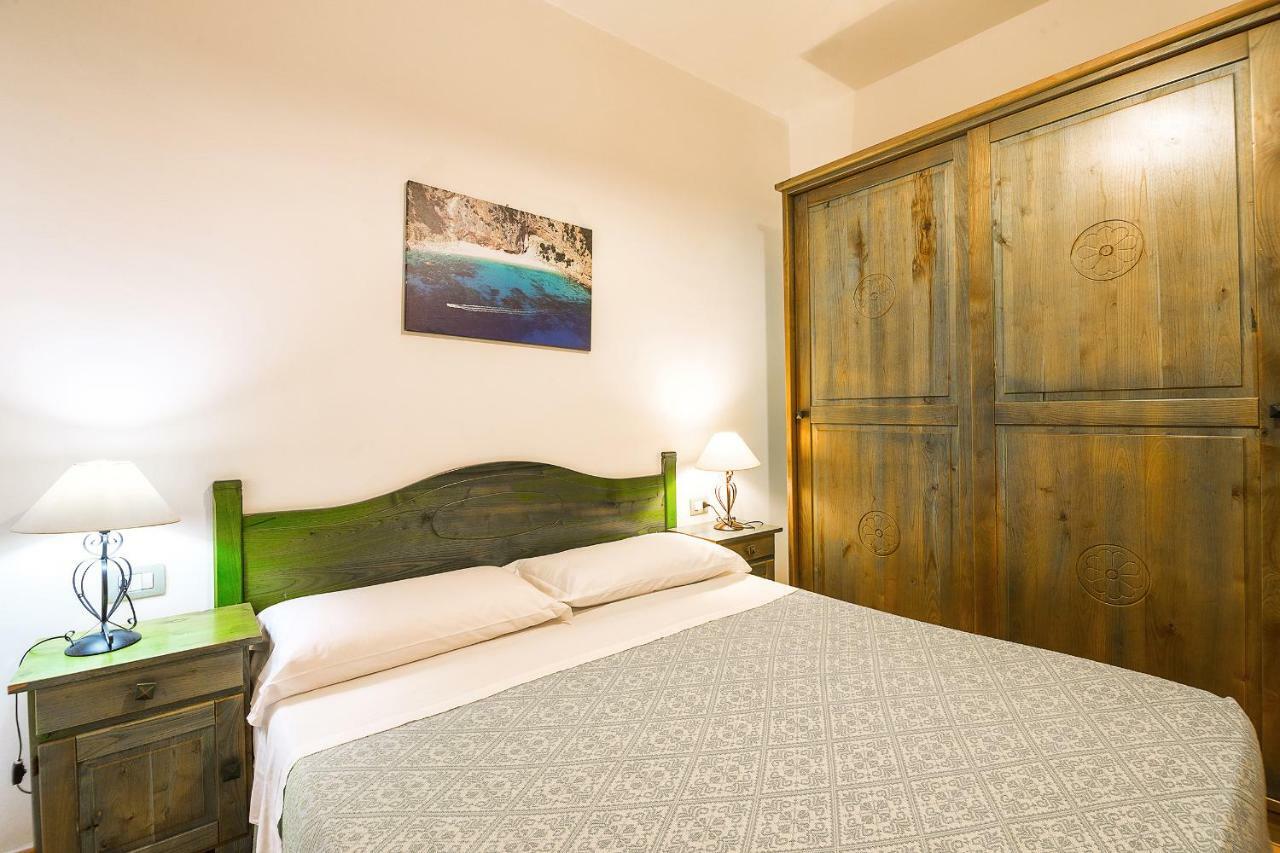 Casa Anna Villa Santa Maria Navarrese Eksteriør bilde